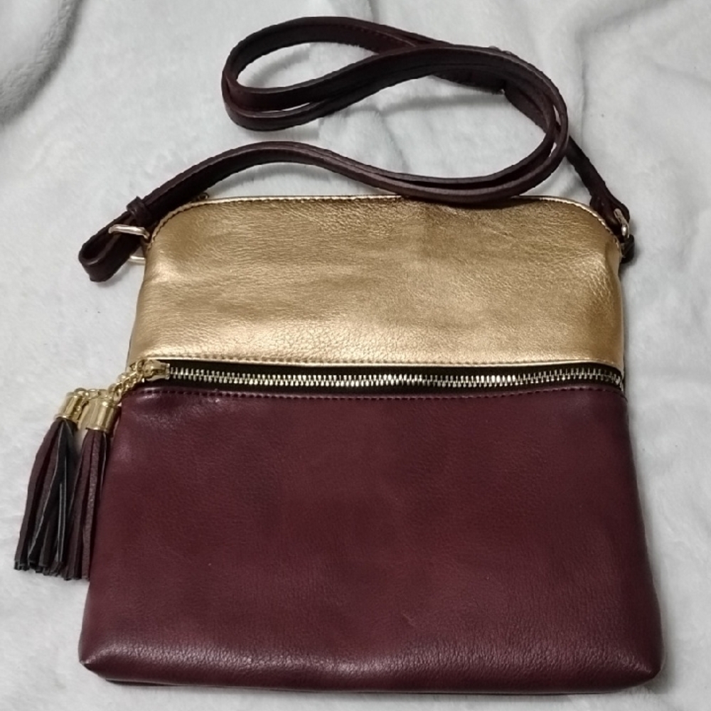 Elegant Metallic Gold and Cordobin Red Crossbody Bag